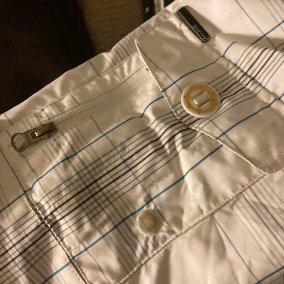 Empyre snowboarding jacket never worn and flawless. - Picture 12 of 16